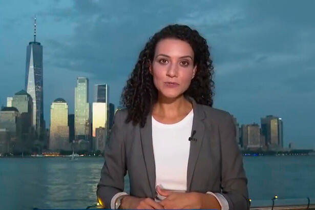 Repórter Evelyn Bastos gravando série de reportagem especial para o Jornal da Record
