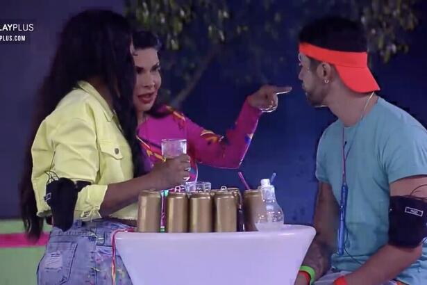 Segunda festa de A Fazenda 13 tem reconciliação entre Tati e Mileide, Rico criticando Mileide e Gui e Marina em clima de romance.