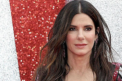 Sandra Bullock posa para foto, atriz protagoniza Imperdoável da Netflix