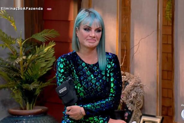 Valentina após sua eliminação em A Fazenda