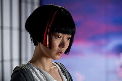 Bae Doona posa para foto, atriz protagoniza 'O Mar da Tranquilidade' da Netflix