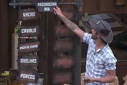 Fazendeiro pela segunda vez em A Fazenda 13, Rico delegou novas funções para os peões e prometeu ser um bom líder.