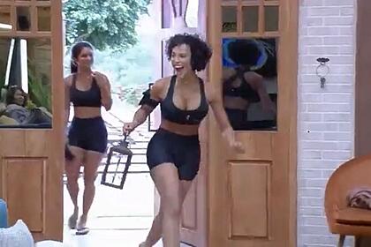 Aline desbancou Bil e Mileide e venceu a prova de fogo da semana.