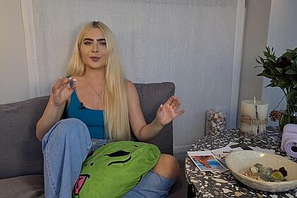 Jade Picon grava chama no BBB 222