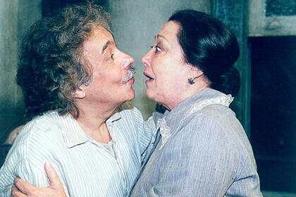 Suely Franco e Pedro Paulo Rangel em cena de O Cravo e a Rosa