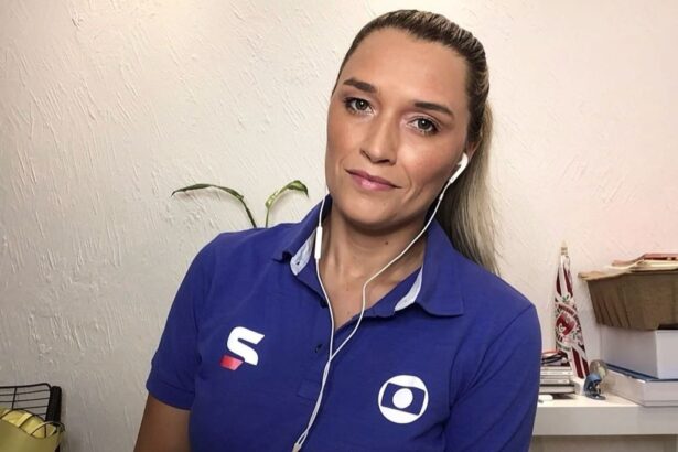 Ana Thaís Matos durante uma participação em home office de uma transmissão na TV Globo