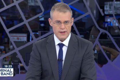 Eduardo Oinegue nos estúdios do Jornal da Band