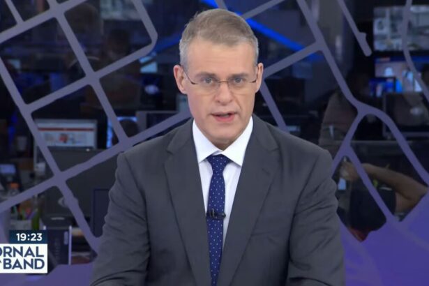 Eduardo Oinegue nos estúdios do Jornal da Band
