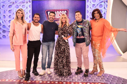 Leo Áquila, Lucas Guimarães, Darlisson Dutra, Eliana, Fofoquito e Narcisa nos estúdios do programa Eliana no SBT - episódio de 13 de fevereiro