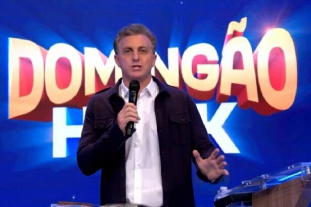 Luciano Huck nos estúdios do Domingão