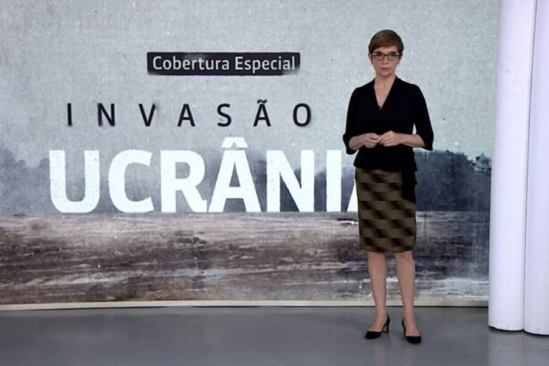 Renata Lo Prete nos estúdios do Plantão Especial do Jornalismo "Invasão à Ucrânia"