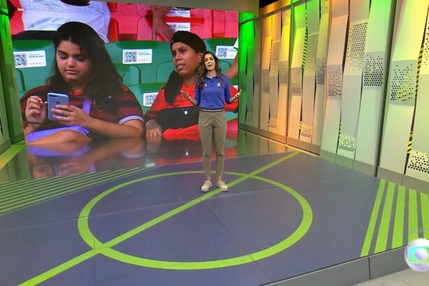 Renata Silveira nos estúdios de transmissão esportiva da TV Globo