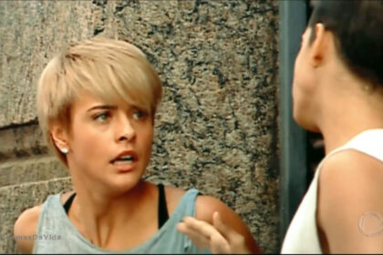 Juliana silveira (carolina) em cena da novela chamas da vida - capítulo exibido em 28 de fevereiro