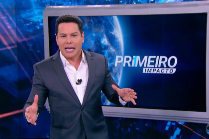 Marcão do povo no cenário do primeiro impacto, em frente ao telão