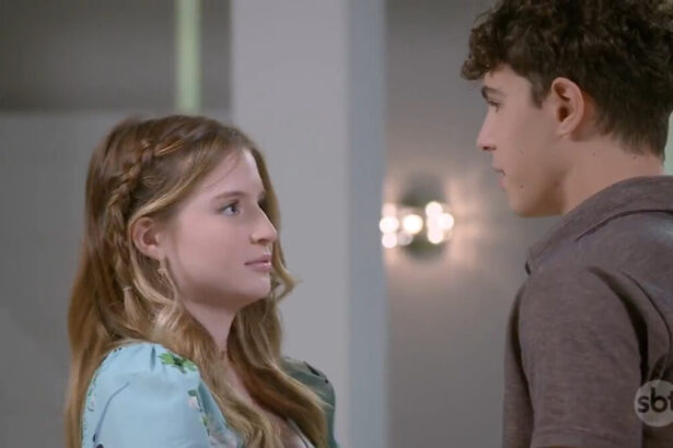 Sophia Valverde (Poliana) e Igor Jassen (João) em trecho do capítulo de estreia de Poliana Moça