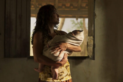Juliana paes (maria marruá) em cena da novela pantanal