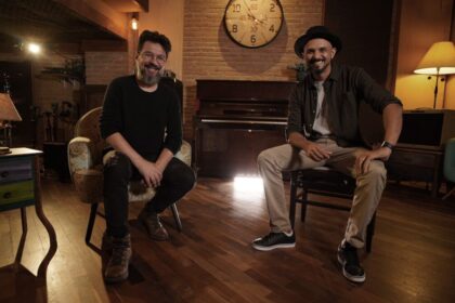 Lincoln Baena e Emerson Bruno sentados