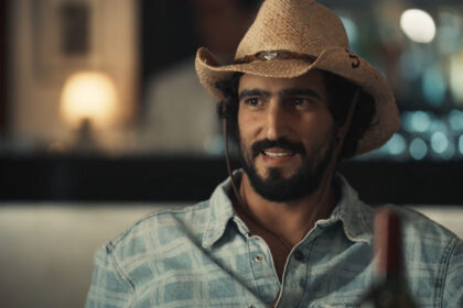 Renato góes (josé leoncio) em cena da novela pantanal - capítulo de 31 de março