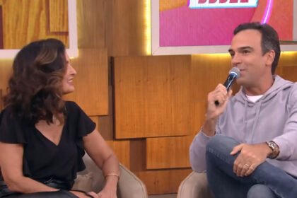Fátima Bernardes e Tadeu Schmidt, lado a lado, nos estúdios do Encontro