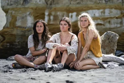 Elenco de The Wilds: Vidas Selvagens em cena da série