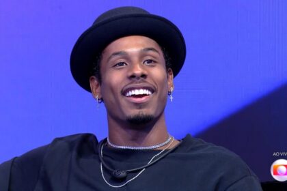 Paulo André sorrindo na final do BBB 22