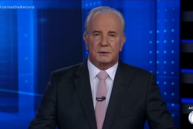 Celso Freitas na bancada do Jornal da Record