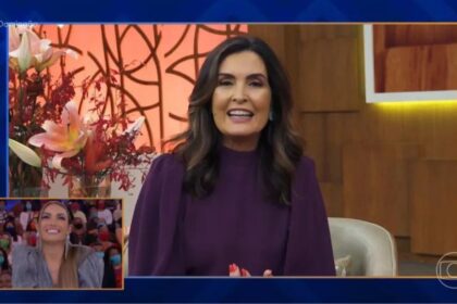 Fátima Bernardes, em uma tela maior, mandando uma mensagem para Patrícia Poeta, em uma tela menor