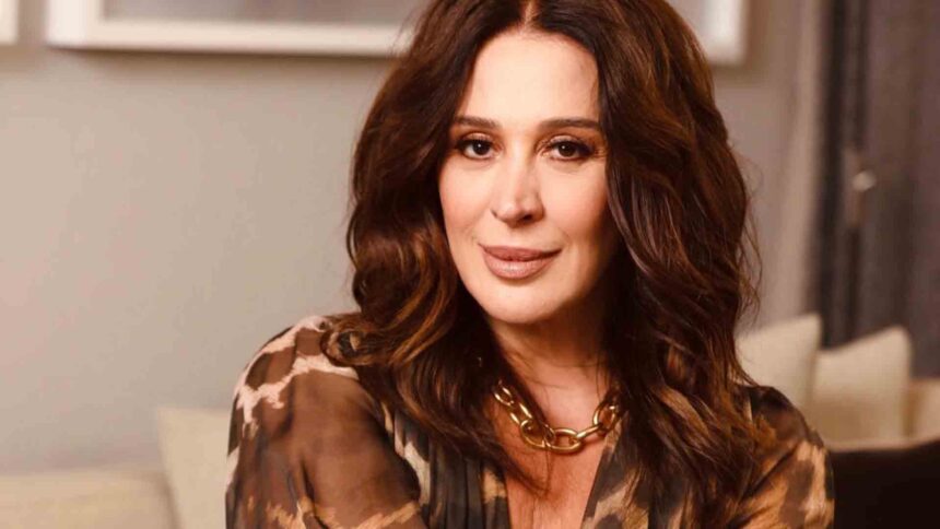Claudia Raia posa para foto