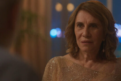 Renata sorrah, como stella, em trecho da série filhas de eva
