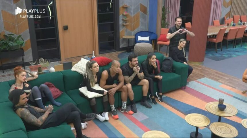 Brenda e Matheus, Karol e Mussunzinho, Hadad e Luana, Albert e Adryana conversam com Adriane Galisteu no Power Couple Brasil 6