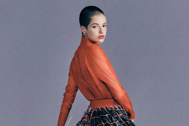 Agatha Moreira careca