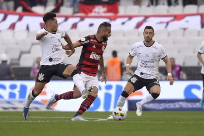 Trecho do jogo entre Corinthians e Flamengo pelo Brasileiro