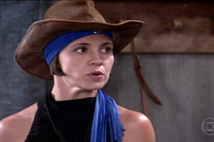 Adriana esteves, como catarina, em trecho da novela o cravo e a rosa