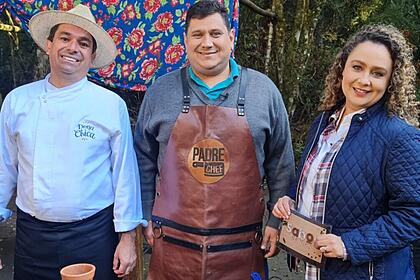 Padre Chef Evandro e Letícia Andrade durante gravação do Sabor de Vida, da TV Aparecida