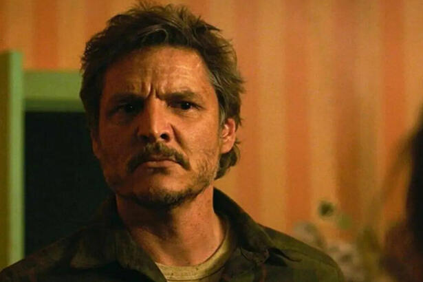 Pedro Pascal em cena de The Last of Us