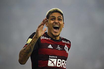 Pedro comemorando o gol do flamengo na final da copa do brasil
