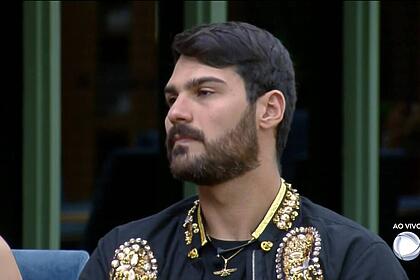 Shayan na sala de A Fazenda 14 na noite de eliminação
