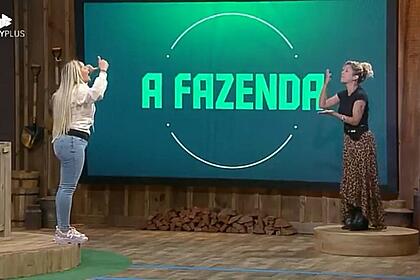 Deolane e Bárbara discutindo durante dinâmica.