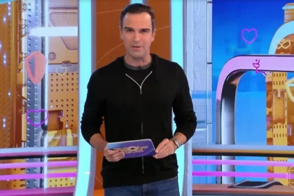 Tadeu Schmidt na apresentação do BBB 23