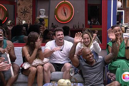 Cezar Black comemora após ser consagrado 5º líder do BBB 23