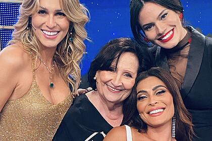 Letícia Lima, Juliana Paes, Déa Lúcia e Lívia Andrade nos estúdios do Domingão