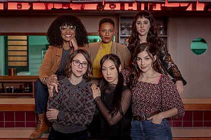Elenco de As Five, que estreia sua 2ª temporada nesta quarta-feira (8)