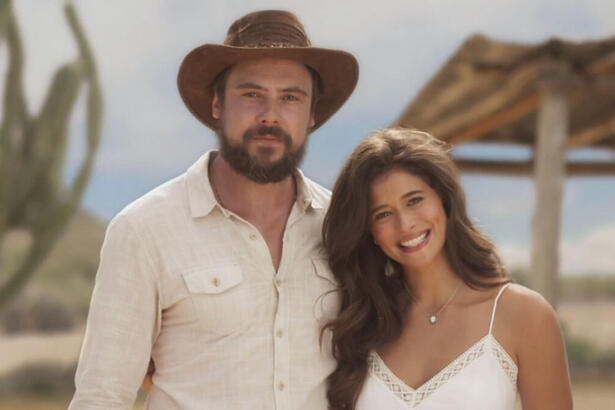 Candoca (Isadora Cruz) e Zé Paulinho (Sergio Guizé) em trecho do caítulo final de Mar do Sertão