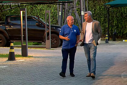 Cléber Machado conversou com Roberto Thomé, do Jornal da Record, sobre contratação pela emissora