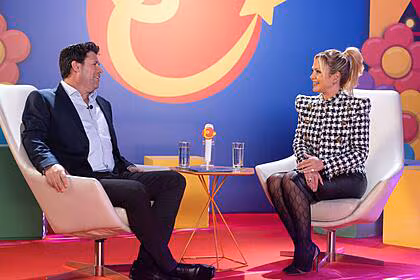 Eliana entrevista domingo espetacular
