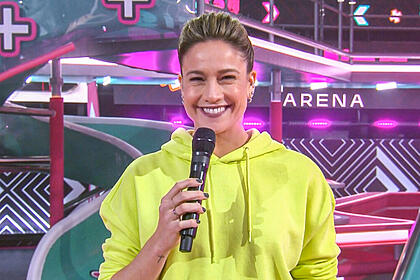 Fernanda Gentil no estúdio, em trecho de um Zig Zag Arena