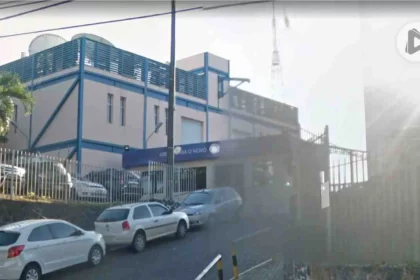 Entrada da Record TV Itapoan; emissora investiga suposto desvio de doações
