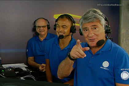 Cleber Machado, Dodo e Renato Marsiglia na cabine de transmissão da Record TV na final do Paulistão