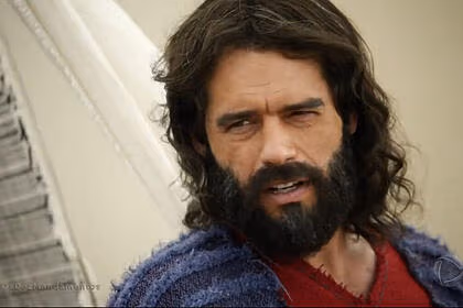 Guilherme winter, como moisés, em trecho da novela os dez mandamentos