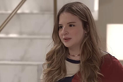 Sophia valverde, como poliana, em trecho da novela poliana moça